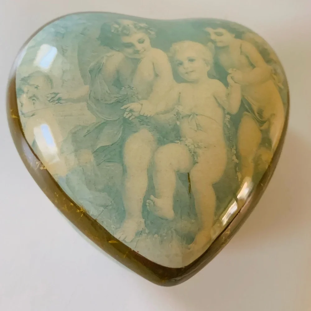 Trinket box